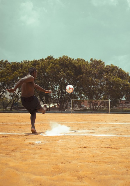 他是申花最被低估的球员，为俱乐部宁愿枯坐板凳，今年只出场一次
